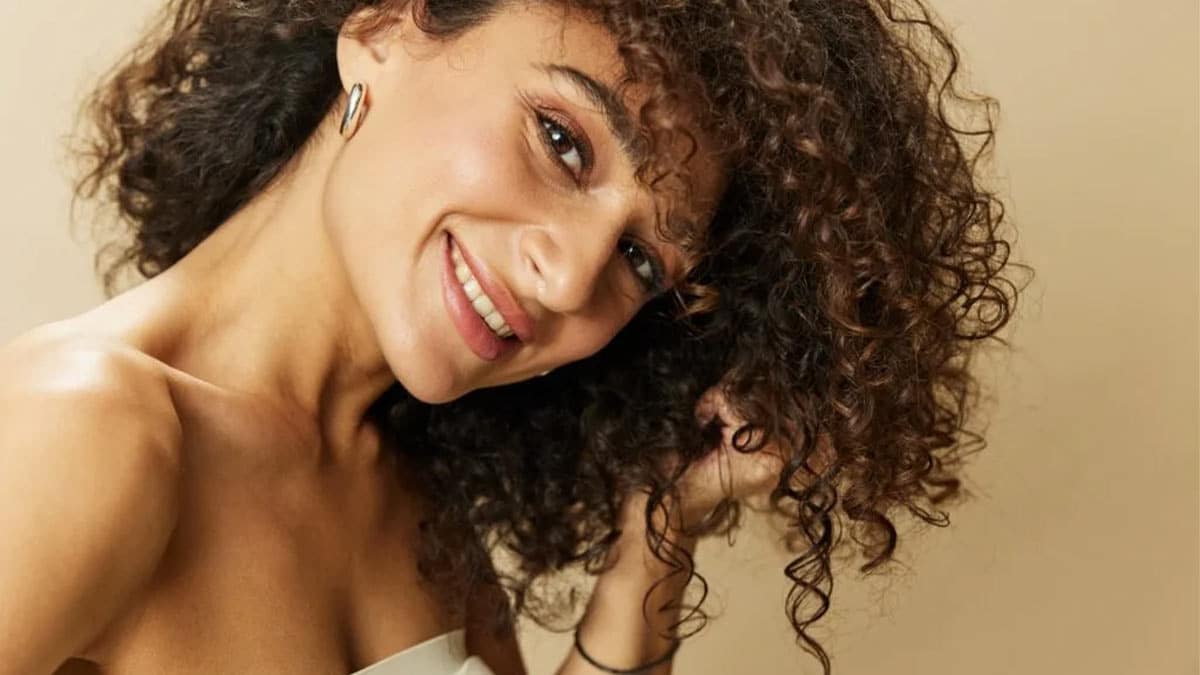 کرم مو فر کنتو در روتین مراقبت از مو