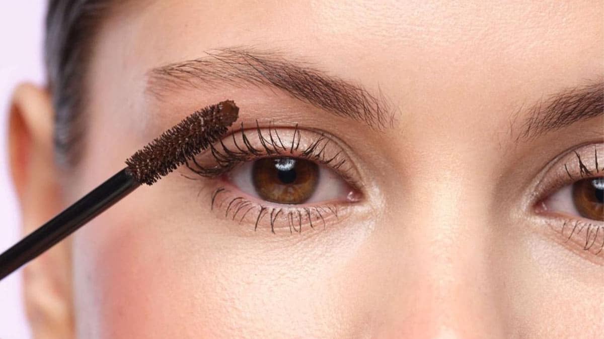 راهنمای استفاده از ریمل حجم دهنده بالکو