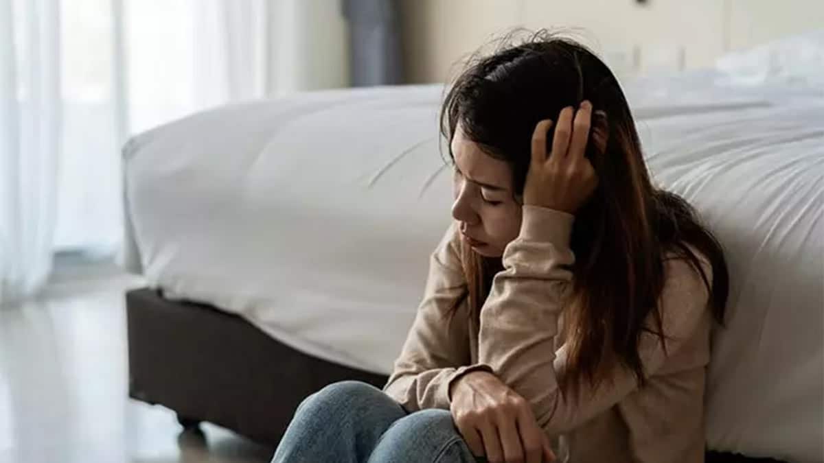 نقش بی خوابی در ریزش مو